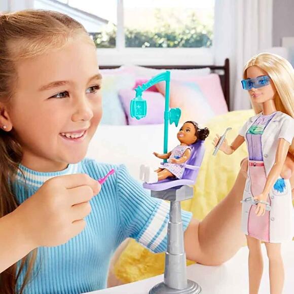 Barbie Bakım Temalı Kariyer Oyun Setleri - Diş Hekimi Bebek JCR74