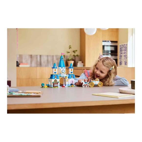 Lego Disney Sindirella Şato ve At Taşıyıcı 43275