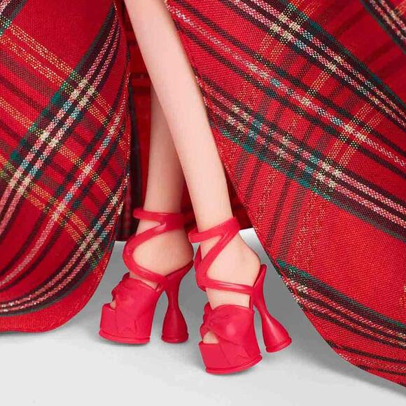 Barbie 2024 Mutlu Yıllar Bebeği - Şarışın HRM61