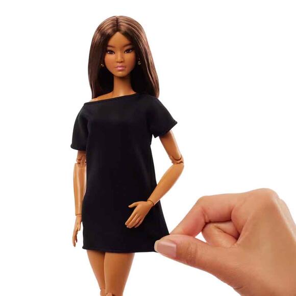 Barbie Basics İkonik Koleksiyon Bebekler - Kumral Kısa Saçlı JBH72