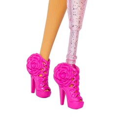 Barbie Deluxe Style Bebekler - Işıltılı Protez Bacaklı HYV26 - Thumbnail