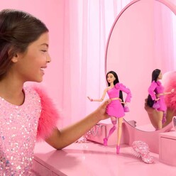 Barbie Deluxe Style Bebekler - Işıltılı Protez Bacaklı HYV26 - Thumbnail