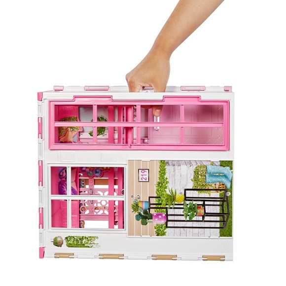 Barbie’nin Taşınabilir Portatif Evi HCD47