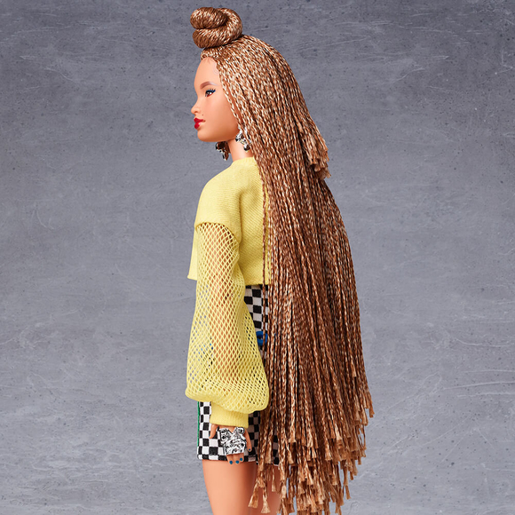 BMR1959 Koleksiyon Barbie Bebeği, Şortlu - Uzun Saçlı GHT91