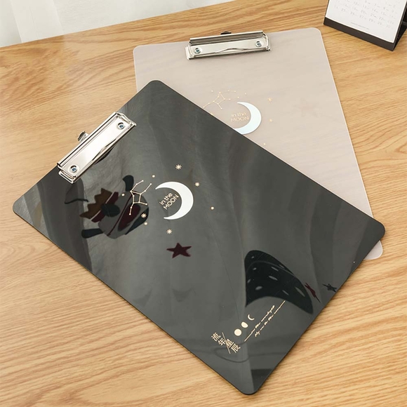 Deli Şeffaf Sekreterlik A4 Desenli (Ay Desenli) 72400