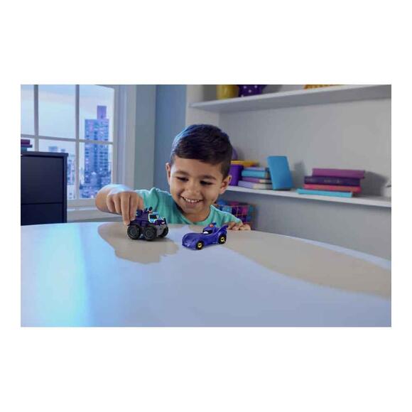 Fisher-Price Batwheels Işıklı Yarışçılar HML25