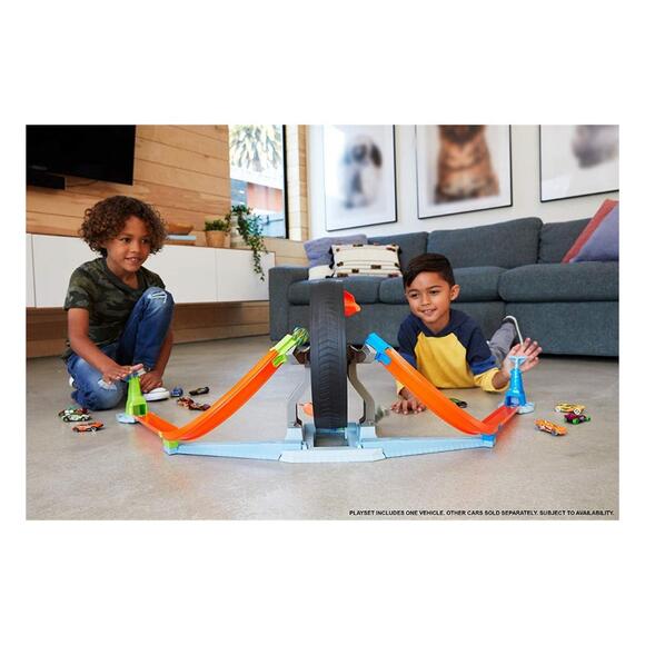 Hot Wheels Dönen Tekerlek Macerası Yarış Seti GJM77