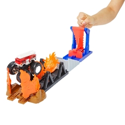 Hot Wheels Monster Trucks Aksiyona Başlangıç Oyun Seti GYL09 - Thumbnail