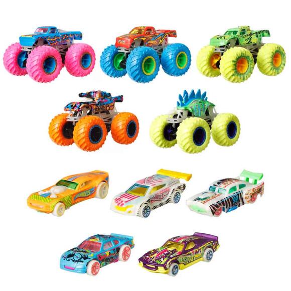 Hot Wheels Monster Trucks Karanlıkta Parlayan Araçlar Paketi HCB57