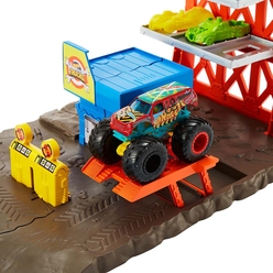 Hot Wheels Monster Trucks Patlama İstasyonu Oyun Seti HFB12 - Thumbnail