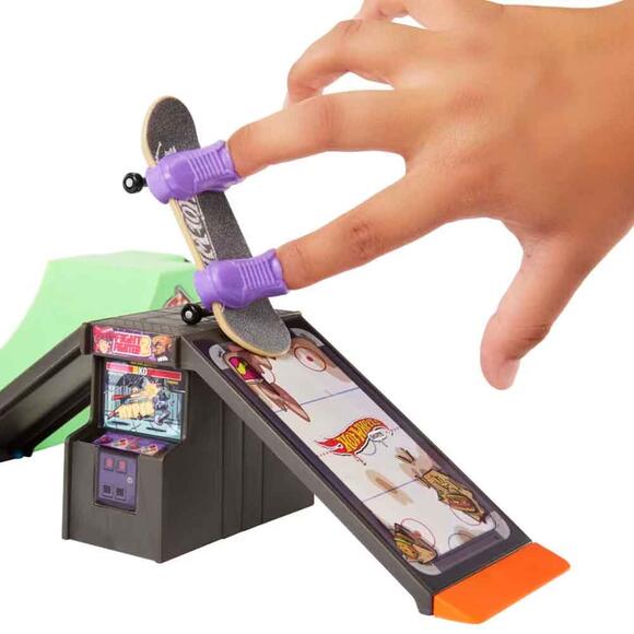 Hot Wheels Skate Collector Series HGT71