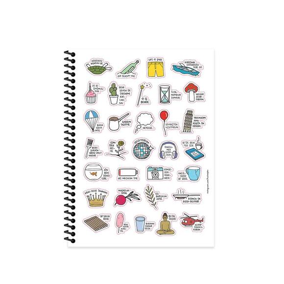 Keskin Hisli Şeyler - Şort 18,5x25cm 80 Yaprak Çizgili Stickerli Spiralli Karton Kapak Defter 500634