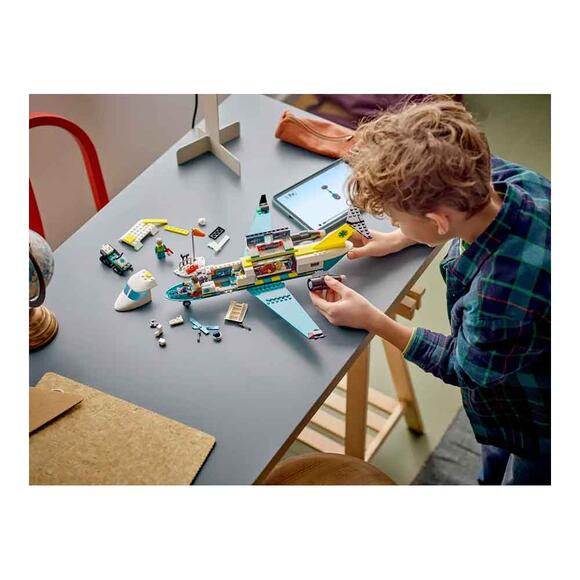 Lego City Acil Hava Ambulans Uçağı ve Uçak 60465