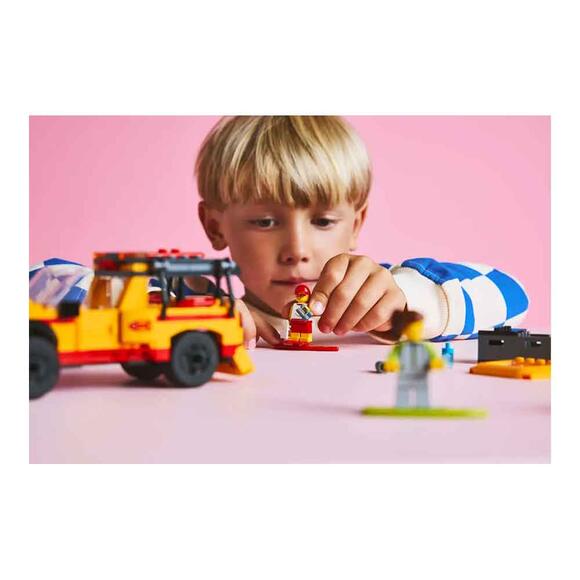 Lego City Cankurtaran ve Kurtarma Kamyon 60453