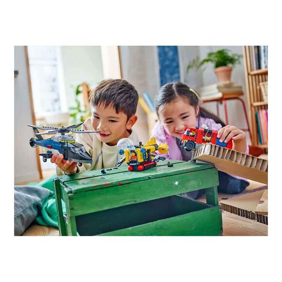 Lego City Helikopter, İtfaiye ve Denizaltı 60462