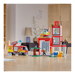 Lego City İtfaiye Merkezi 60320 - Thumbnail