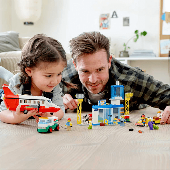 Lego City Merkez Havaalanı 60261