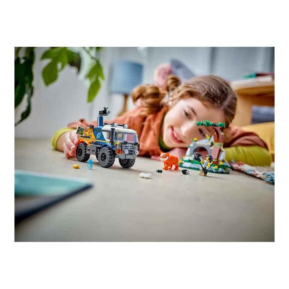 Lego City Orman Kaşifinin Arazi Kamyonu Oyuncağı 60426