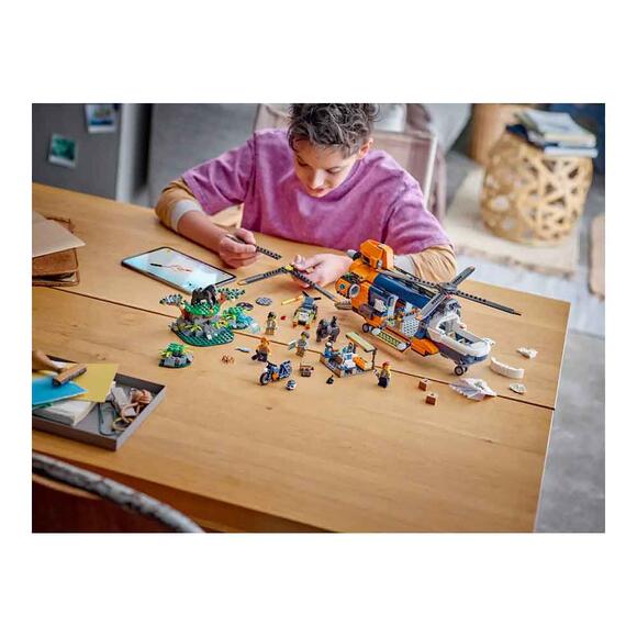 Lego City Orman Kaşifinin Helikopteri Kamp Yerinde Seti 60437