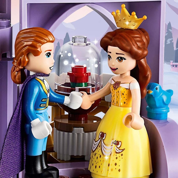 LEGO Disney Belle’in Şatosu Kış Kutlaması (43180) Yapım Seti (238 Parça)