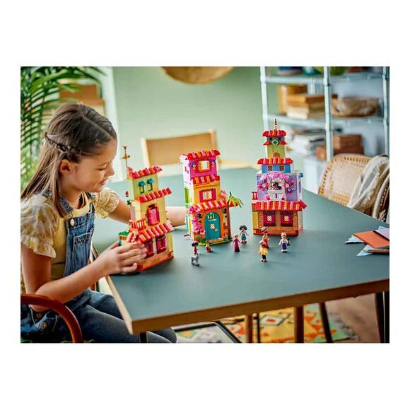 Lego Disney Enkanto Sihirli Madrigal Evi 43245