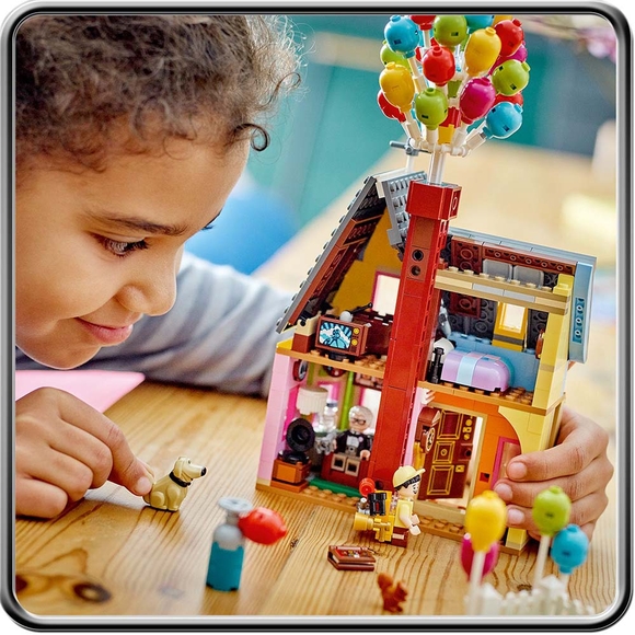 LEGO Disney Pixar ‘Yukarı Bak’ Evi 43217 Oyuncak Yapım Seti (598 Parça)