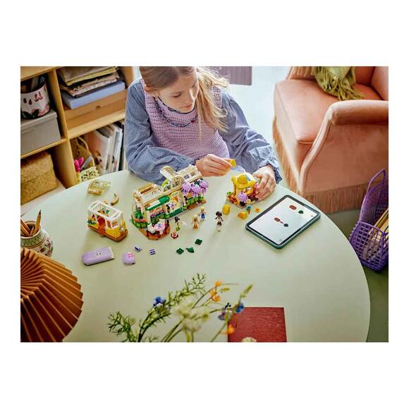 Lego Friends Bitki Kafe ve Çiçekçi Dükkanı 42671