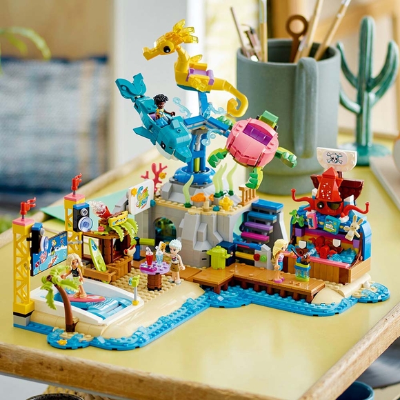 LEGO Friends Plaj Lunaparkı 41737 Oyuncak Yapım Seti (1348 Parça)