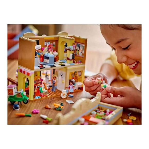 Lego Friends Restoran Ve Aşçılık Okulu Yapım 42655