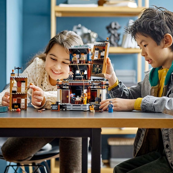 LEGO Harry Potter Grimmauld Meydanı 12 Numara 76408 Yapım Seti (1083 Parça)