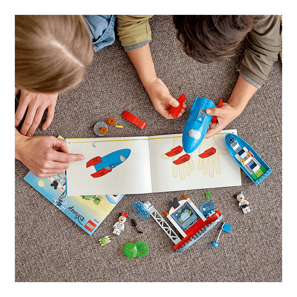 Lego Juniors Mickey ve Arkadaşları Mickey Fare ve Minnie Fare’nin Uzay Roketi 10774