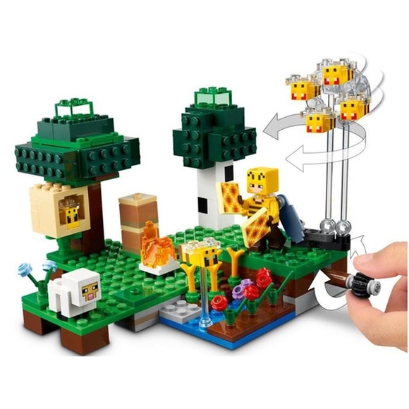 Lego Minecraft Arı Çiftliği 21165