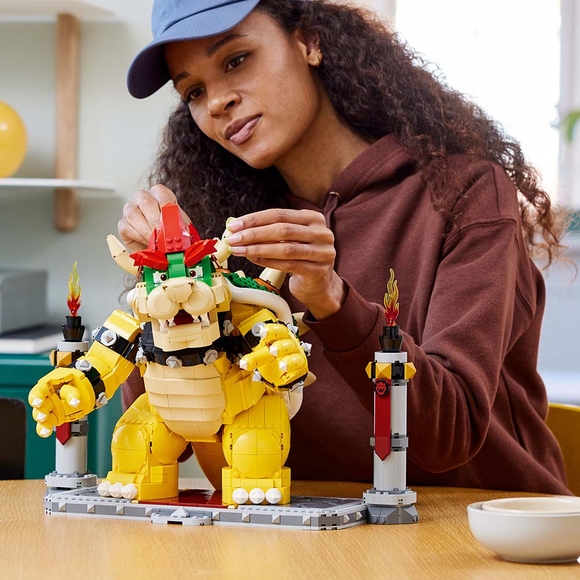 LEGO Super Mario Mighty Bowser 71411 Yapım Seti (2807 Parça)