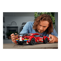 Lego Technic Ferrari 488 GTE AF Corse #51 42125 - Thumbnail