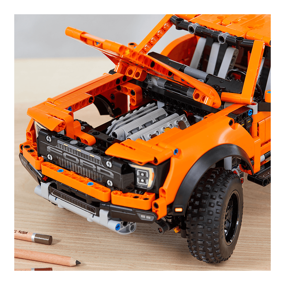 Lego Technic Ford F-150 Raptor 42126