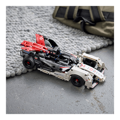 Lego Technic Formula E Porsche 99X Electric 42137 - Thumbnail