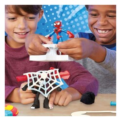 Play-Doh Spiderman Launch And Slice Battle Oyun Seti F9827 - Thumbnail
