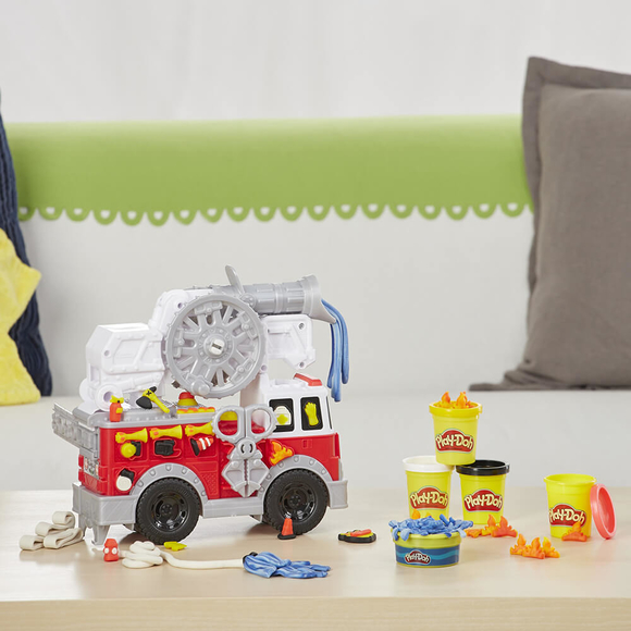 Playdoh Çalışkan İtfaiye Aracı E6103