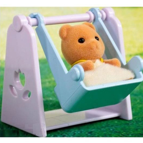 Sylvanian Families Bebek Ayı ve Salıncak ESE4559
