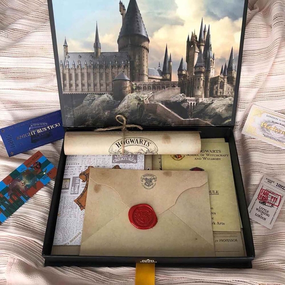 Wizarding World Harry Potter Hogwarts’a Davet Mektup Seti Leet001